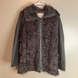 Dennis by Dennis Basdo NWOT beautiful zippered jacket in great condition size XL